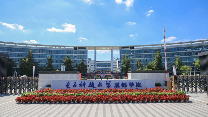 SMT贴片加工：揭秘深圳加工厂家的核心对比要素